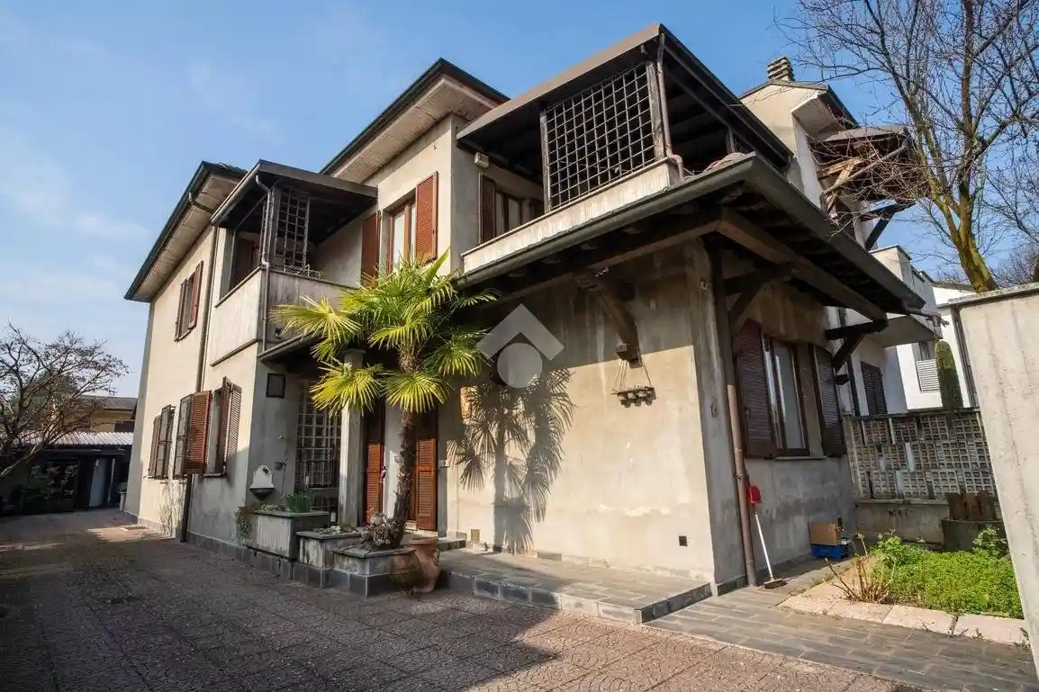 Villa in vendita a Sovico