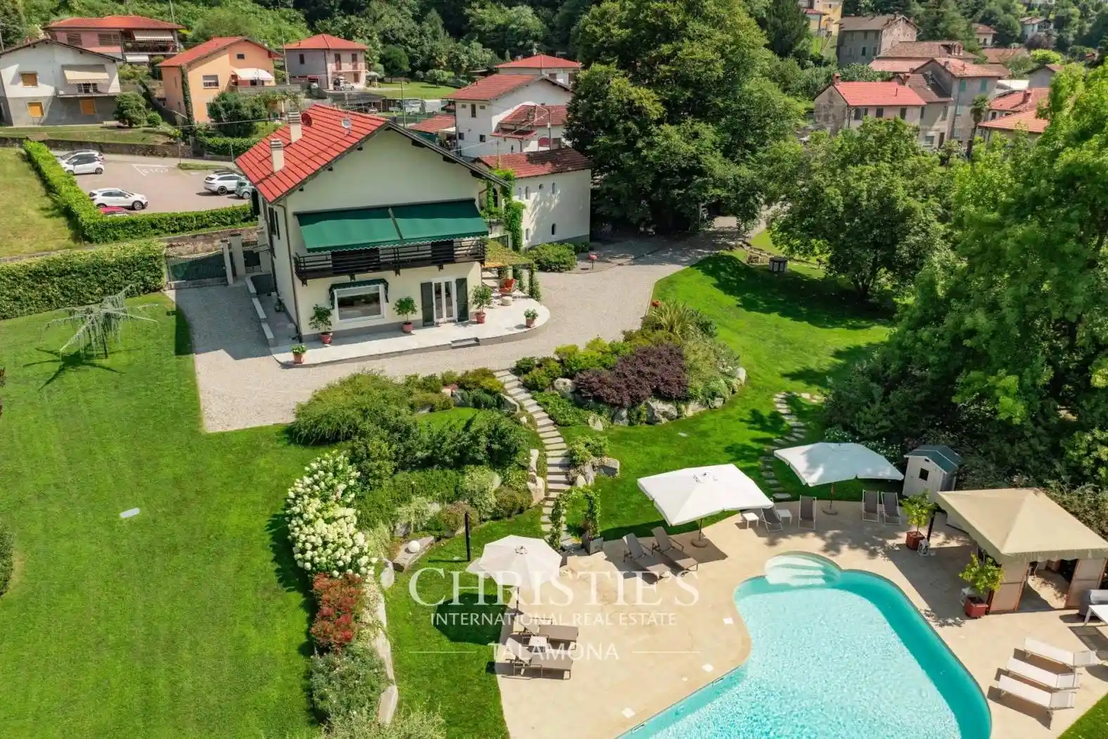 Villa in vendita a Porto Valtravaglia
