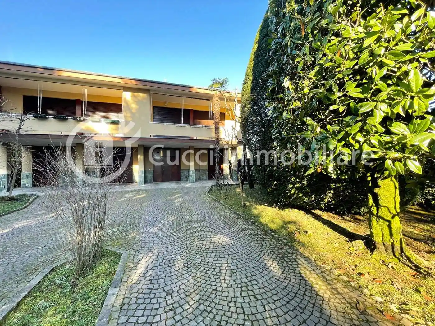 Villa in vendita a Aicurzio