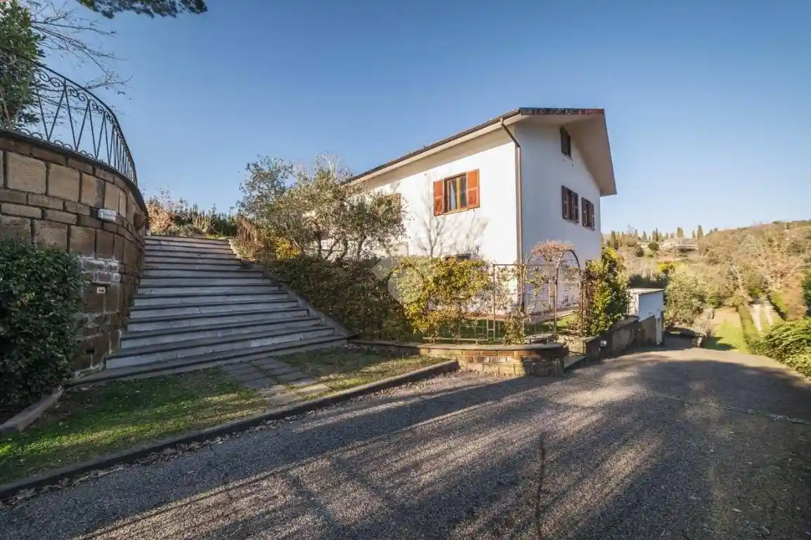 Villa in vendita a Viterbo