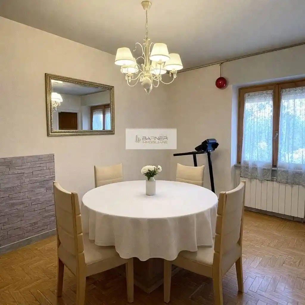 Casa indipendente in vendita a Camaiore