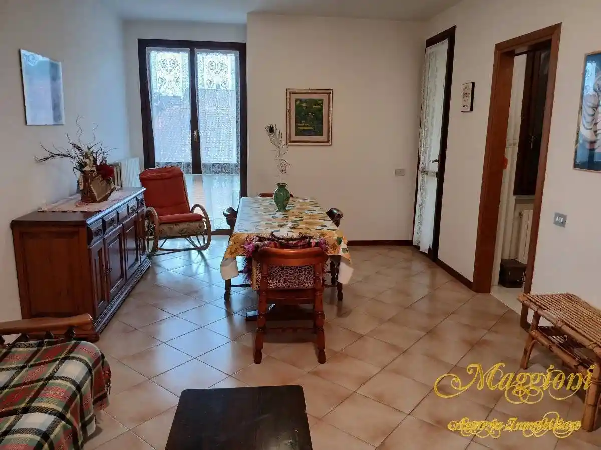 Appartamento in vendita a Castelnovo Ne' Monti