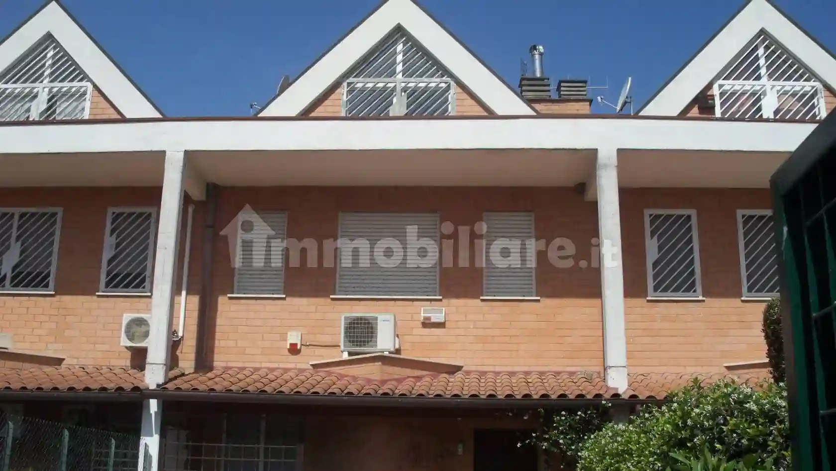 Villetta a schiera - foto 2