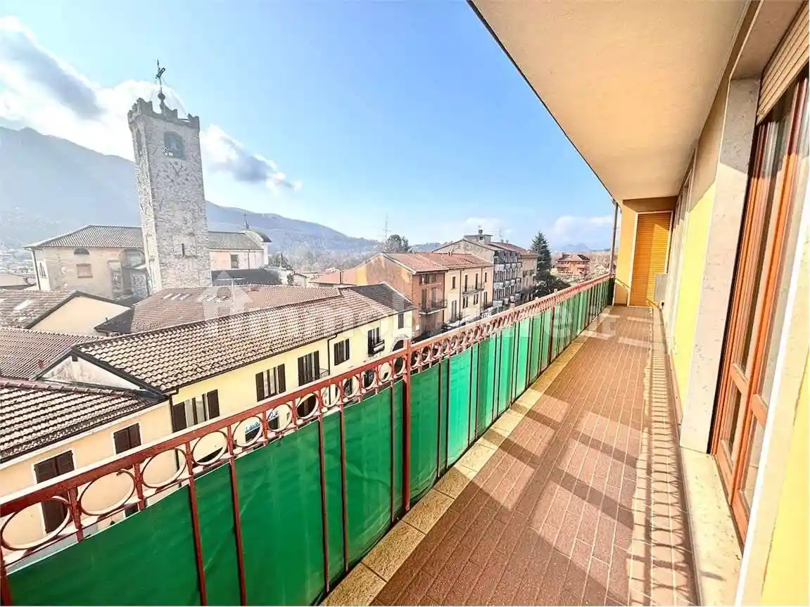 Appartamento in vendita a Cuveglio