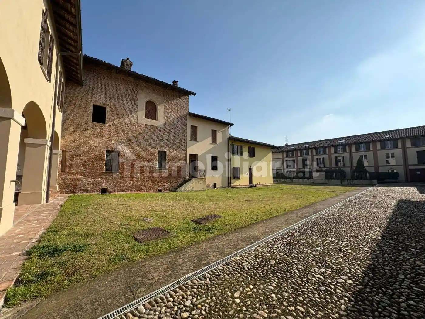 Appartamento in vendita a Pavia