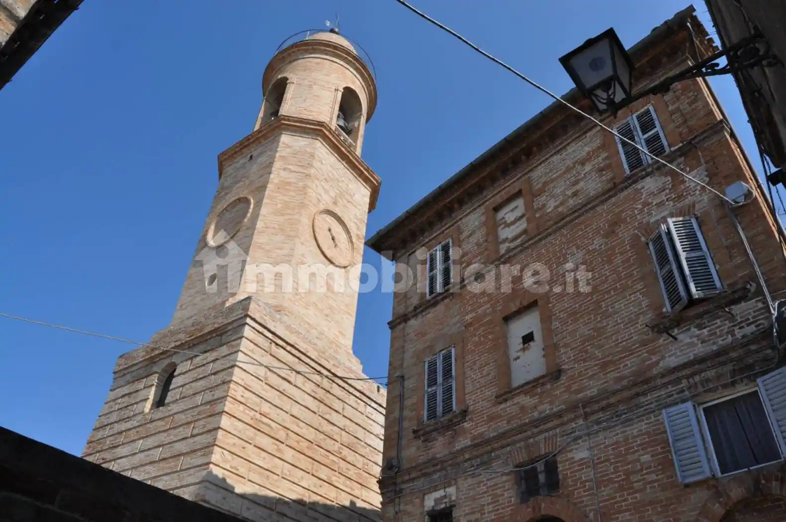 Palazzo - Edificio in vendita a Petritoli