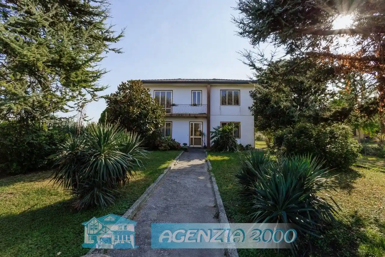 Casa indipendente in vendita a Bagnoli di Sopra