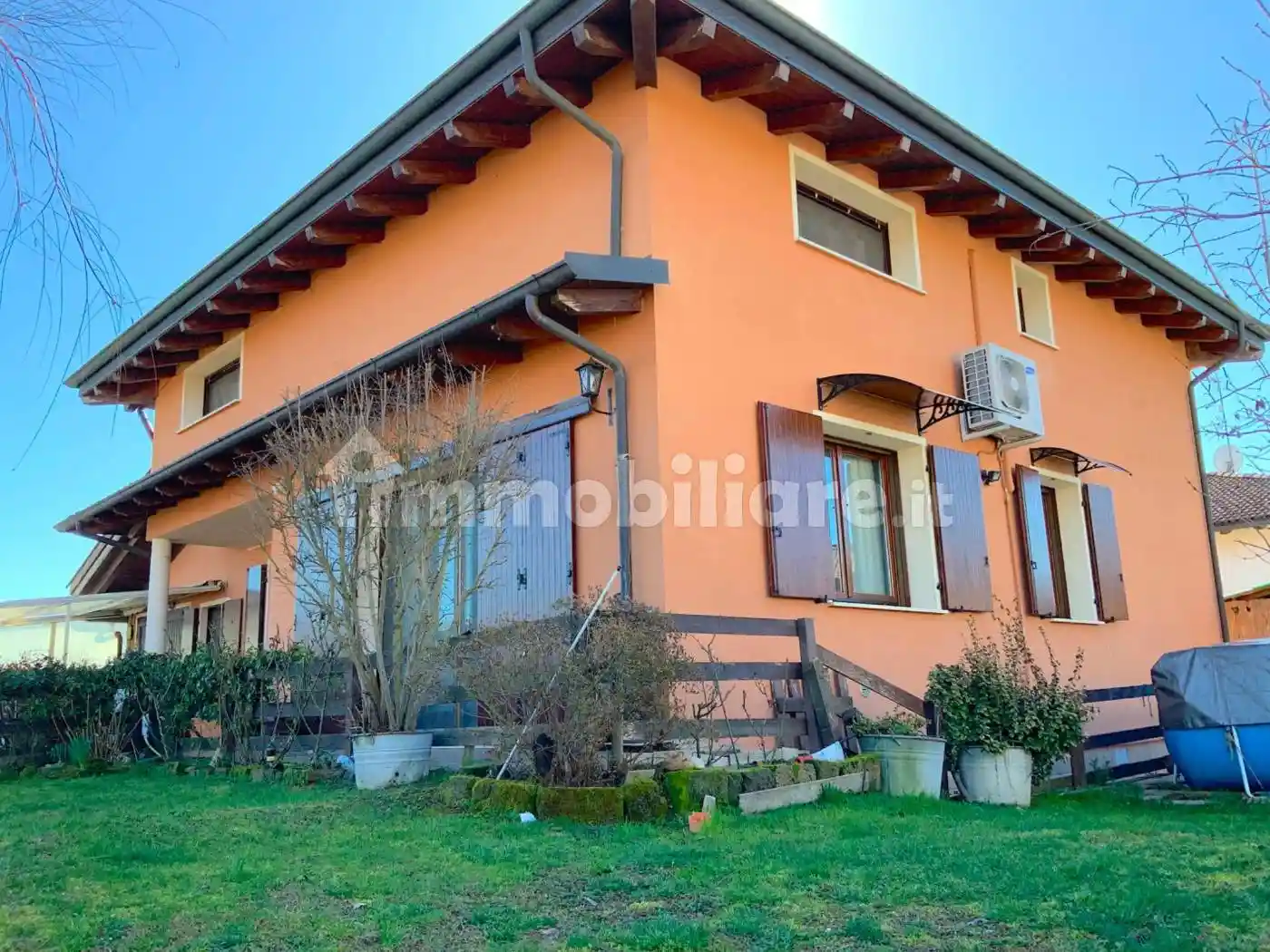 Villa in vendita a Ottobiano