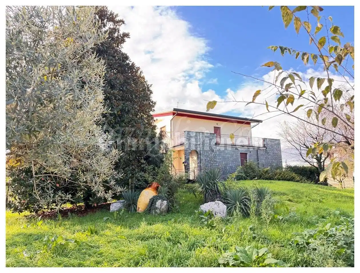 Villa in vendita a Pessano con Bornago