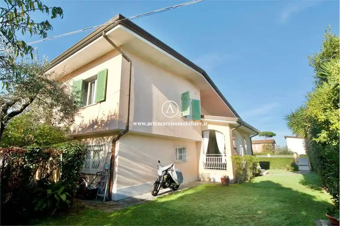 Villa in affitto a Forte dei Marmi