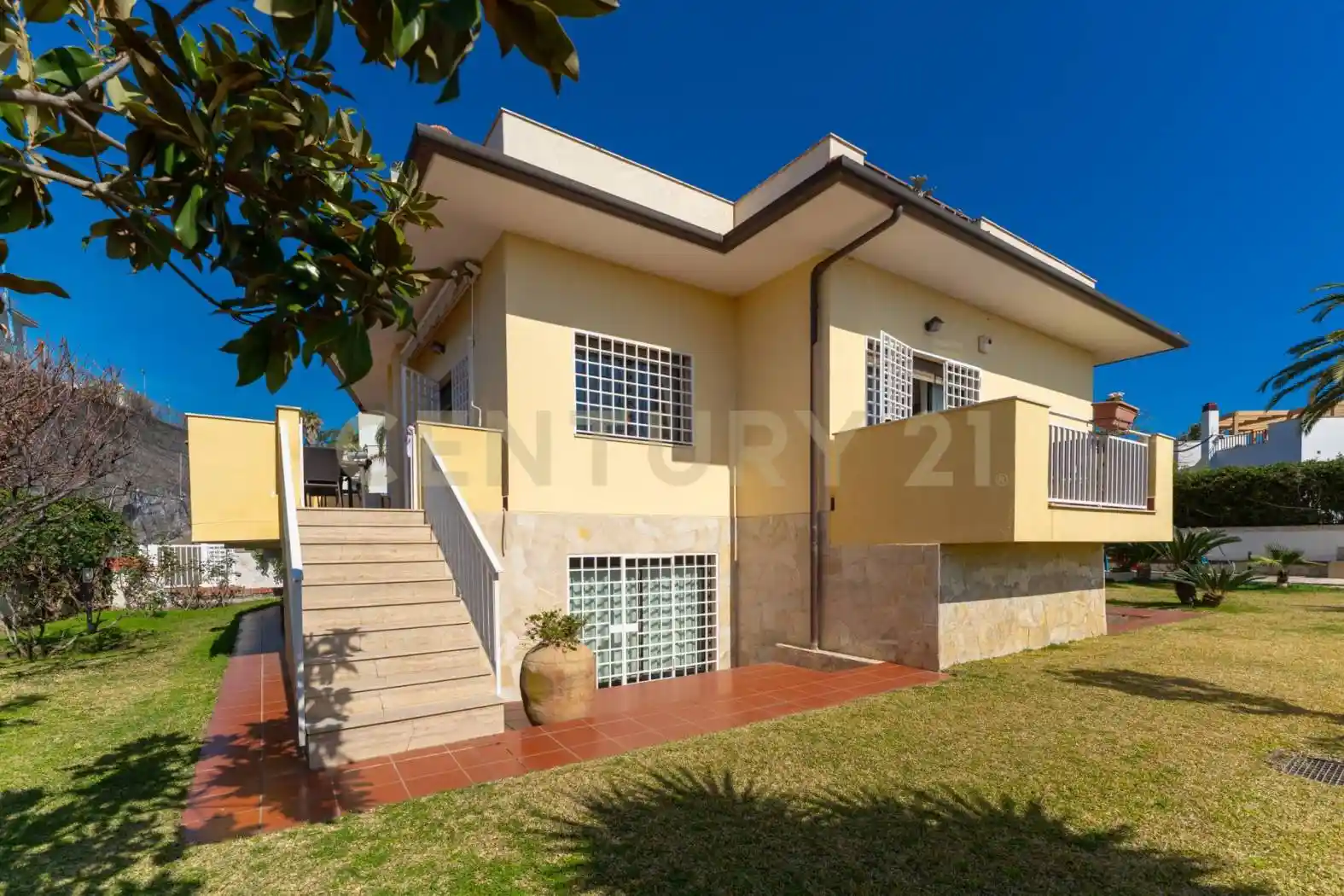 Villa in vendita a Aci Castello