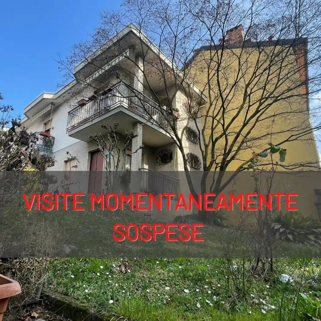 Casa indipendente in vendita a Venegono Inferiore