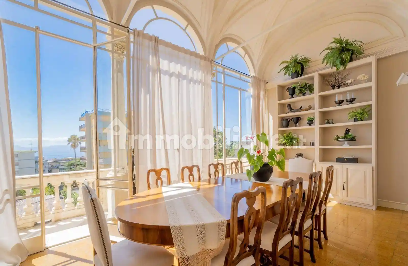 Appartamento in vendita a Napoli