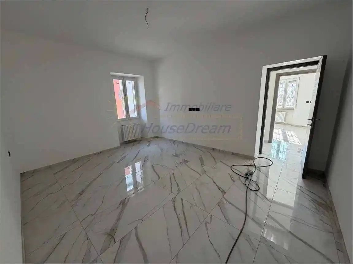 Appartamento in vendita a Borgomanero