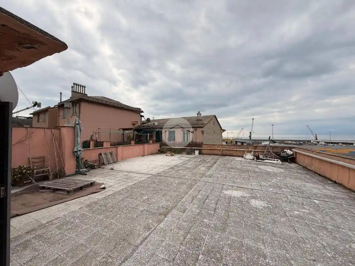 Appartamento in vendita a Genova