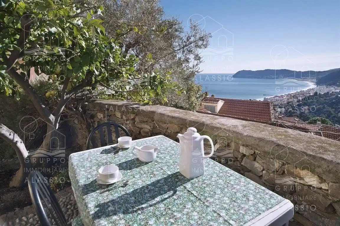 Appartamento in vendita a Alassio