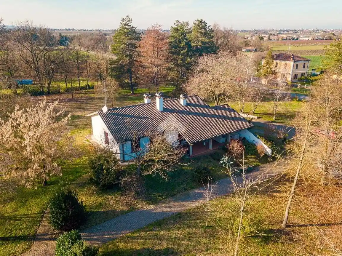 Villa in vendita a Forlì