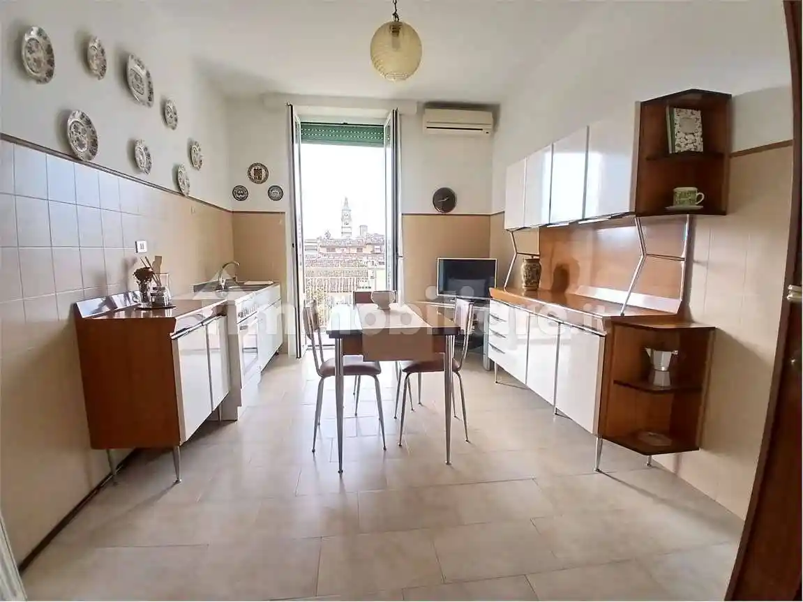 Appartamento in vendita a Piacenza