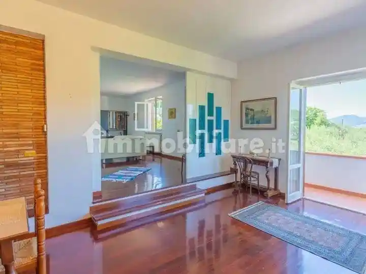 Casa indipendente in affitto a Altino