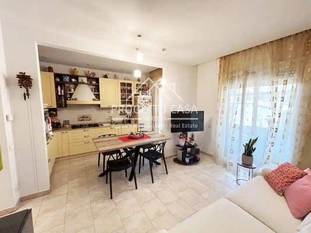 Appartamento in vendita a Viareggio