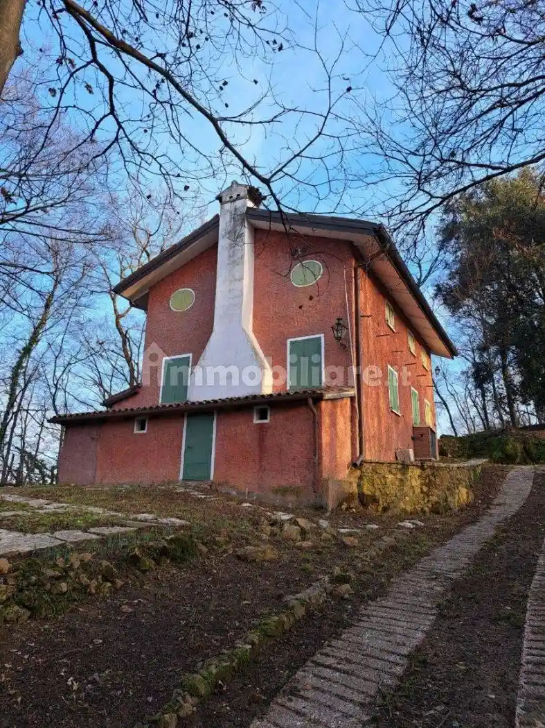 Villa in vendita a Cavaso del Tomba