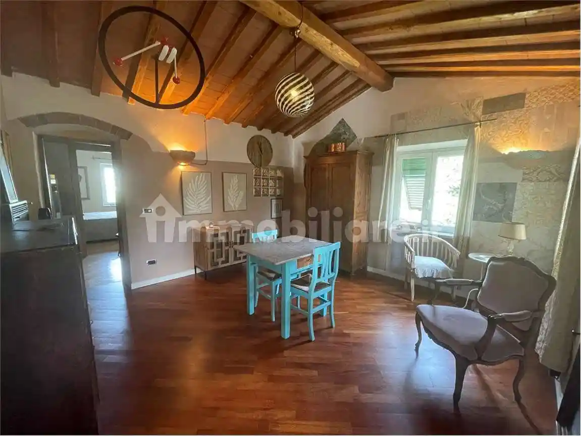 Casa indipendente in affitto a Sarzana