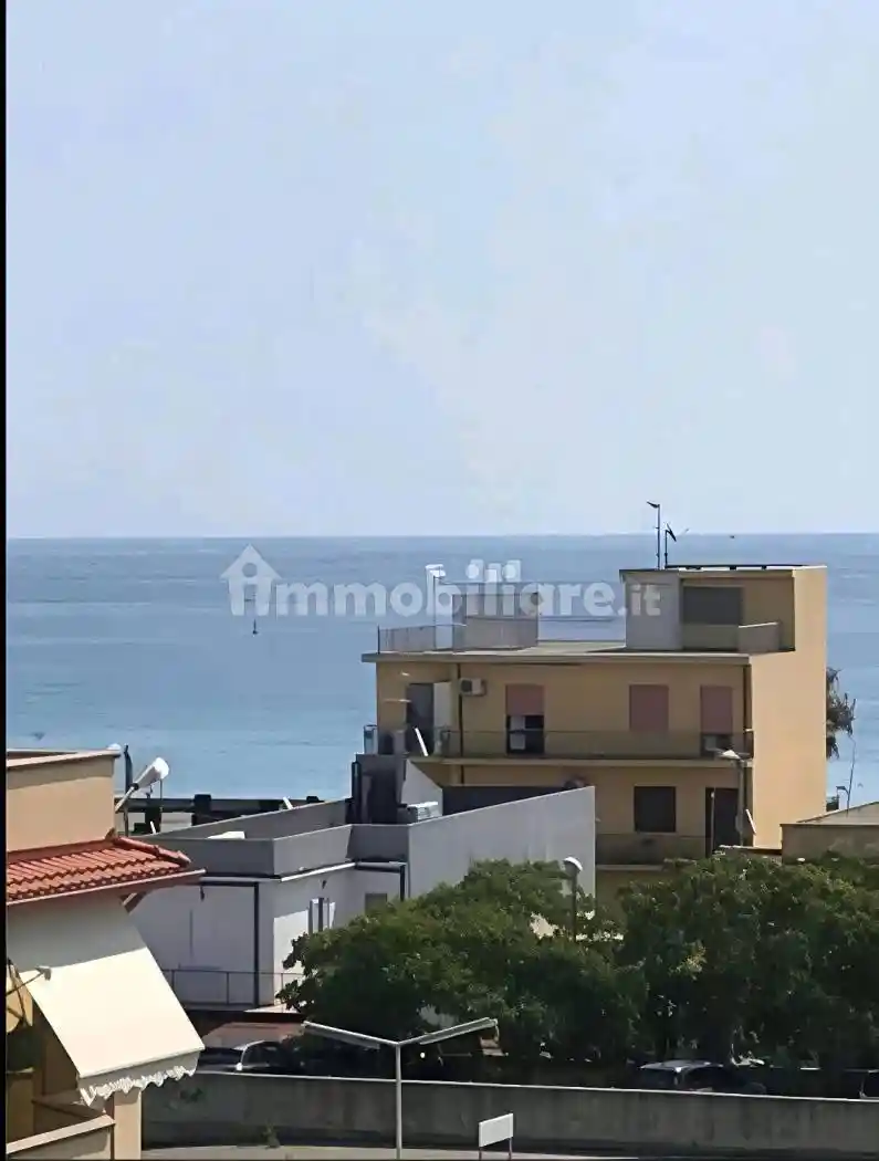 Appartamento in vendita a Monasterace