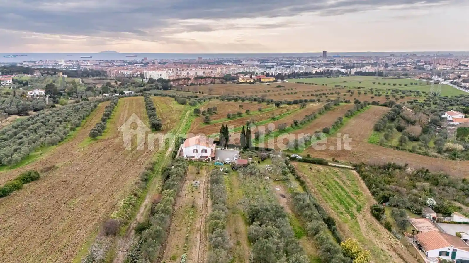 Appartamento in vendita a Livorno