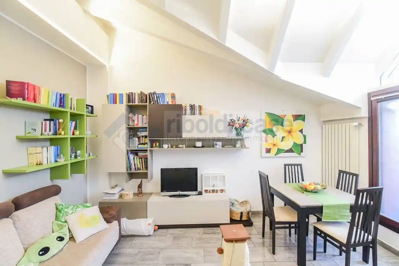 Appartamento in vendita a Seregno