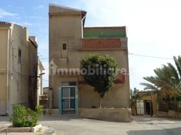 Casa indipendente in vendita a Camastra