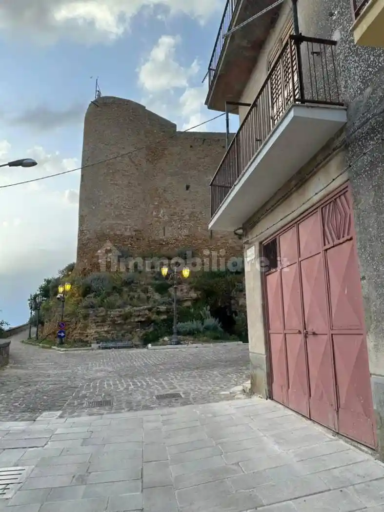 Appartamento in vendita a Naro