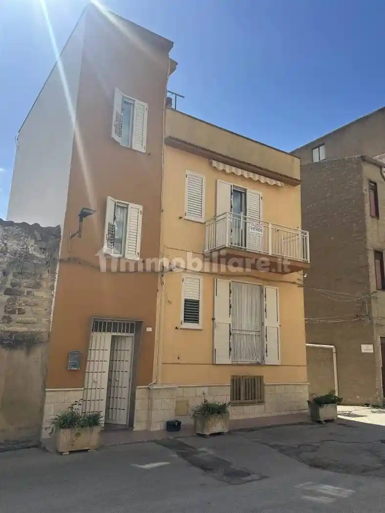 Casa indipendente in vendita a Camastra