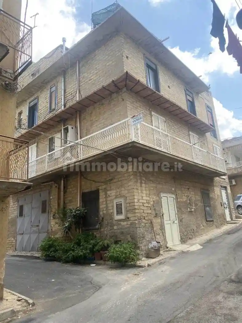 Appartamento in vendita a Camastra