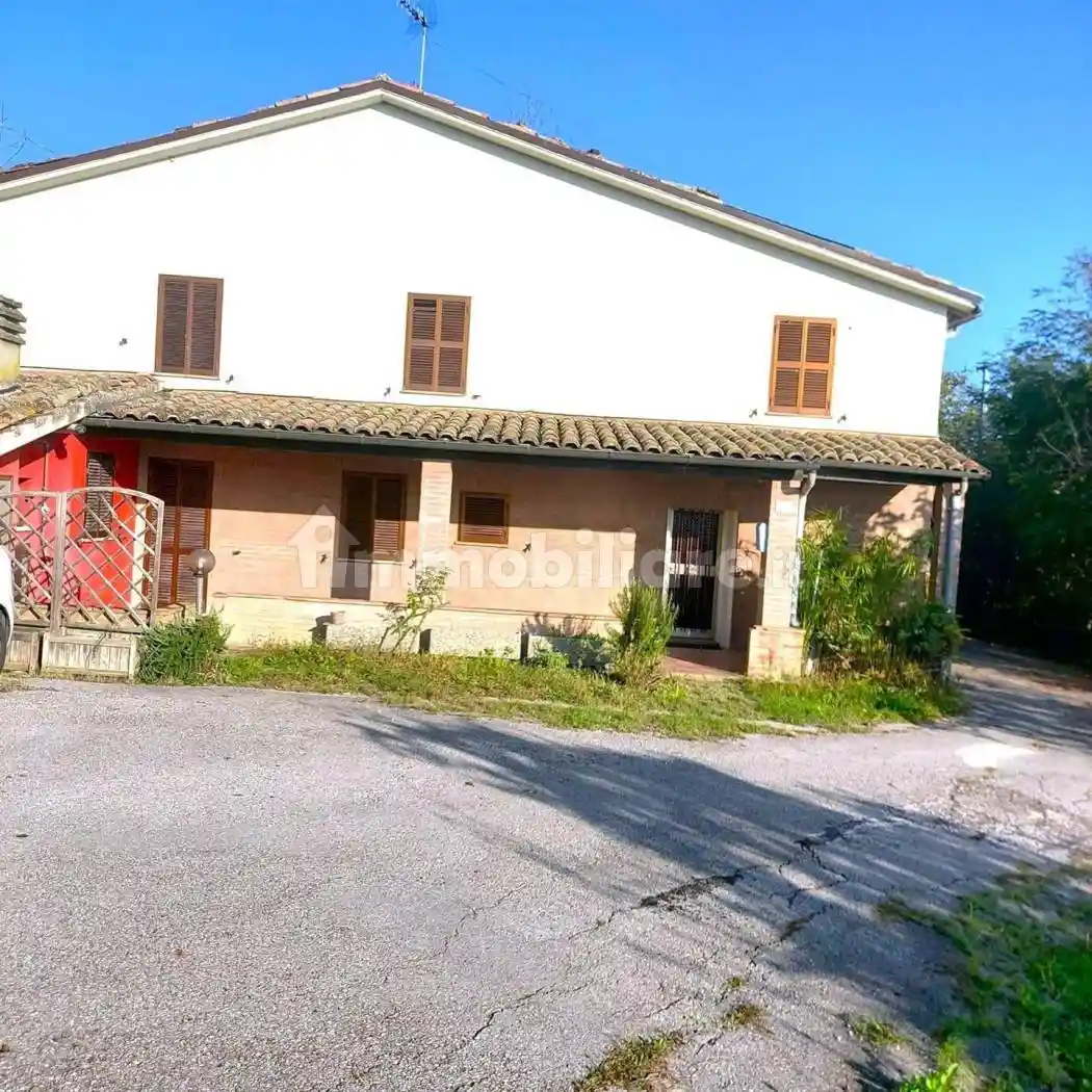 Casa indipendente in vendita a Urbino