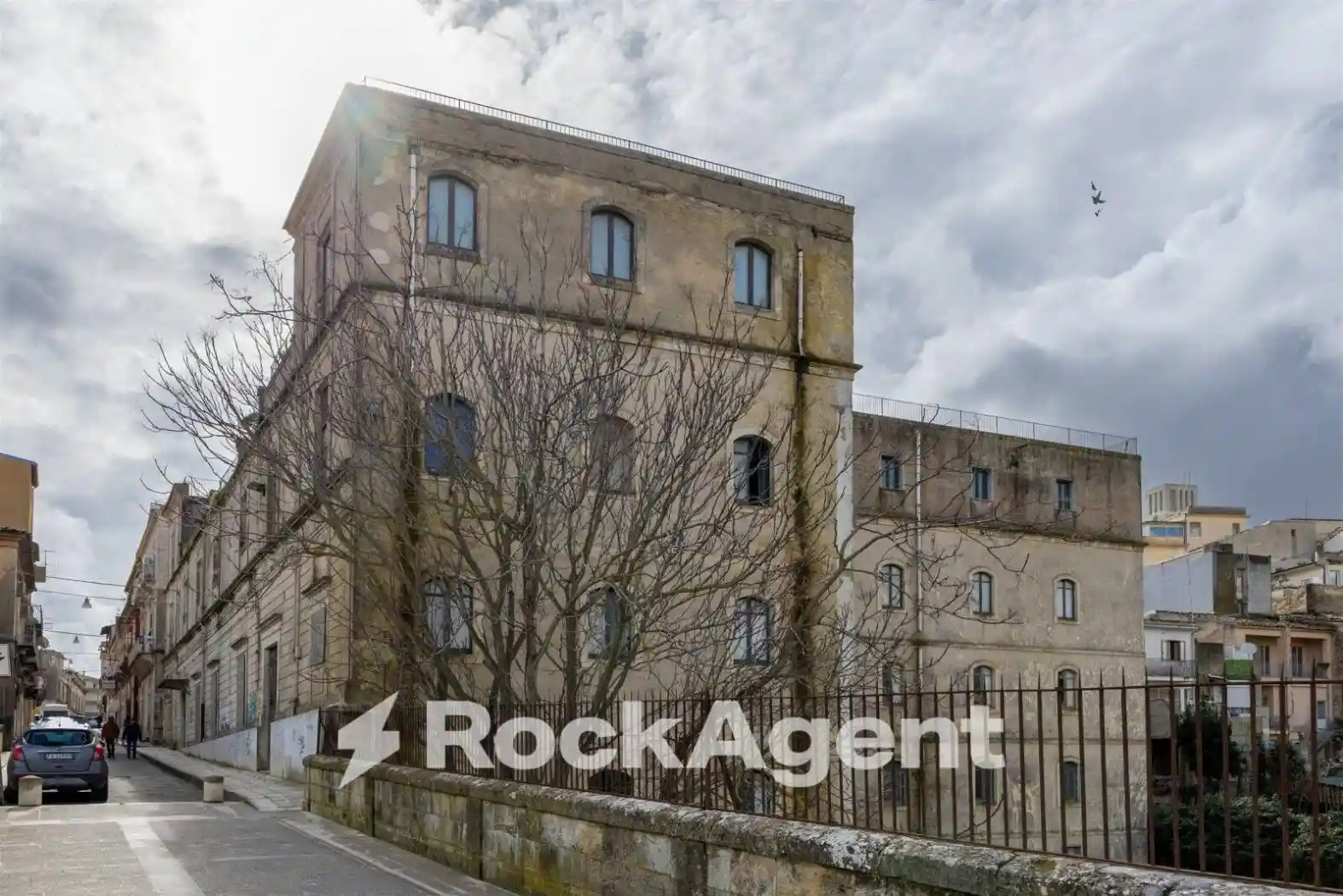 Palazzo - Edificio in vendita a Ragusa