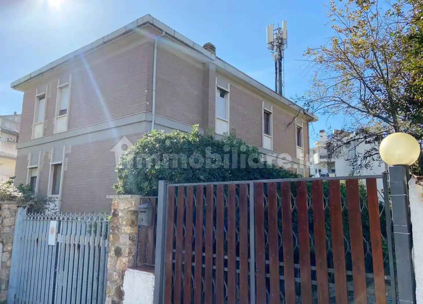 Palazzo - Edificio in vendita a Santa Marinella