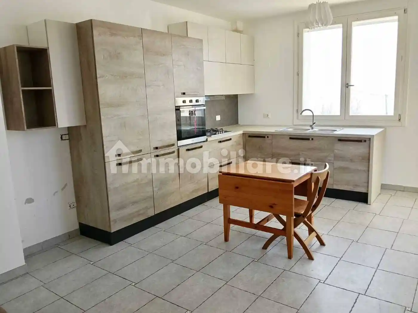 Appartamento in vendita a Borghi