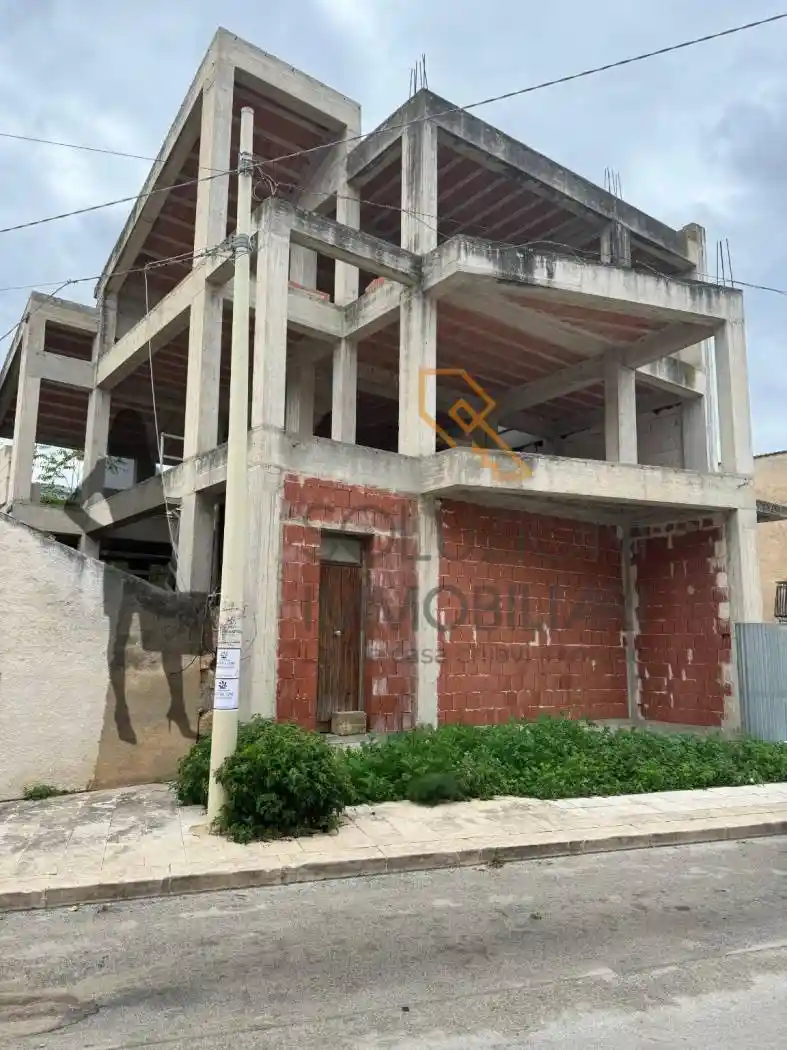 Palazzo - Edificio in vendita a Custonaci