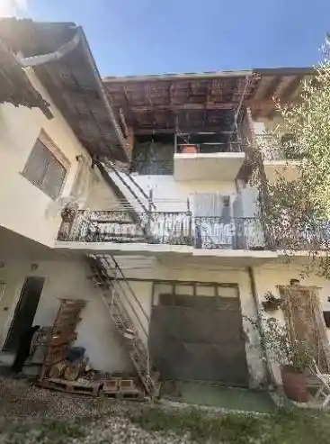 Casa indipendente in vendita a Cavaglio d'Agogna