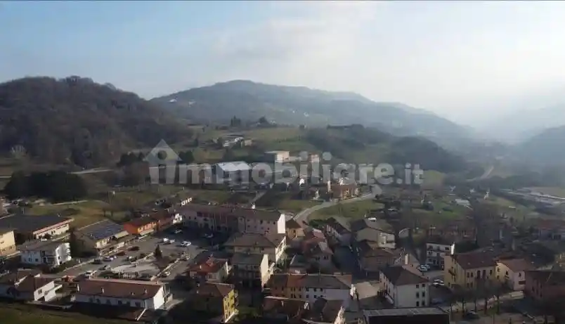 Palazzo - Edificio in vendita a Vestenanova