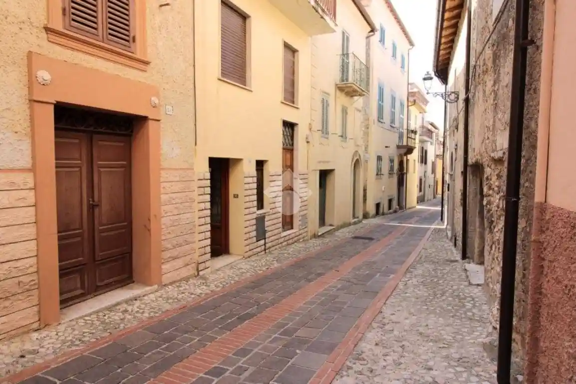 Appartamento in vendita a Salisano