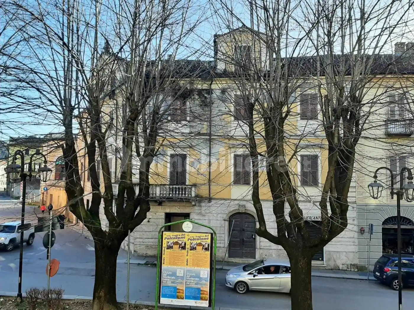 Palazzo - Edificio in vendita a Acqui Terme
