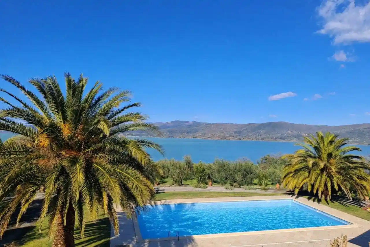 Rustico - Casale in vendita a Magione