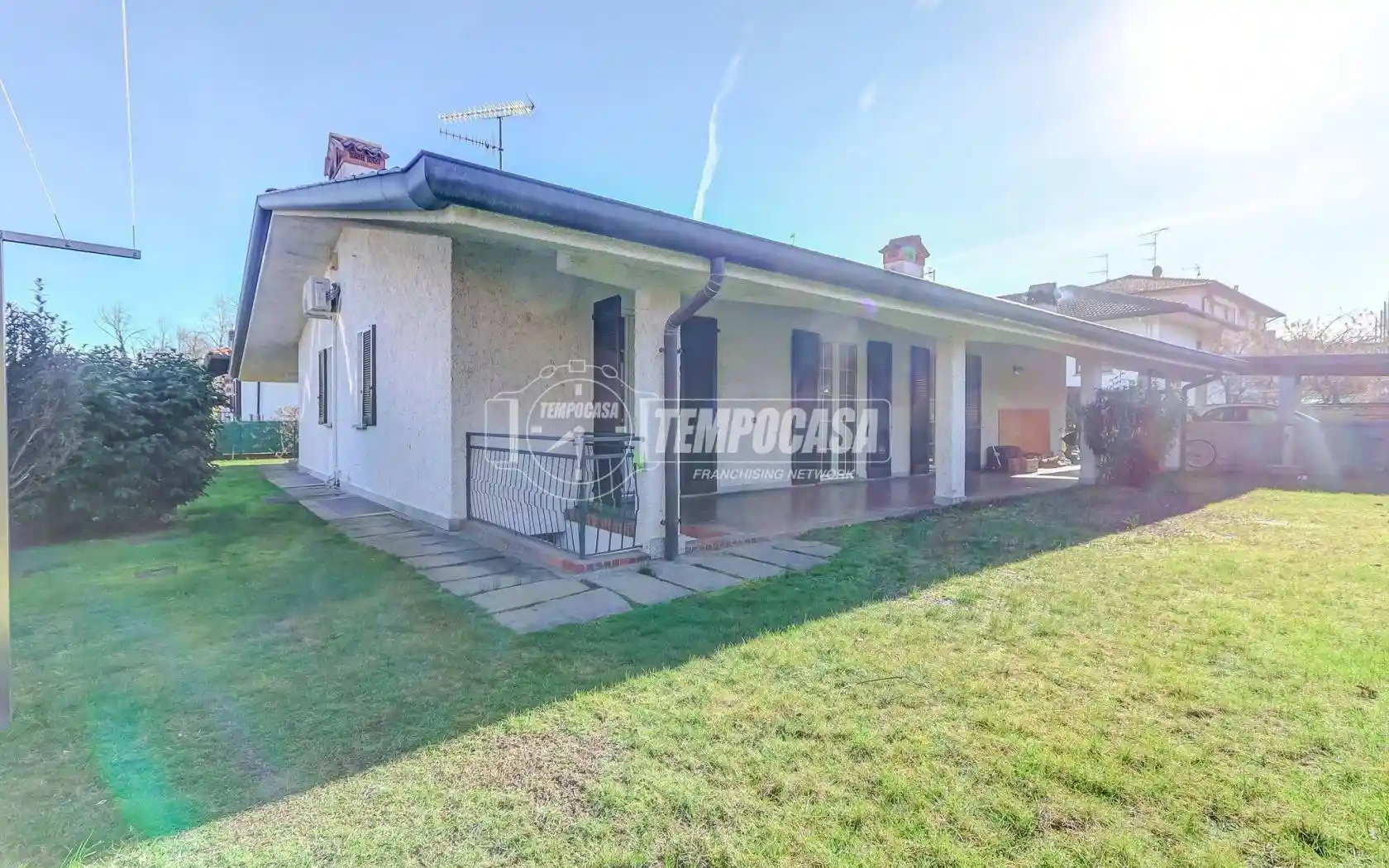 Villa in vendita a Castelletto Sopra Ticino