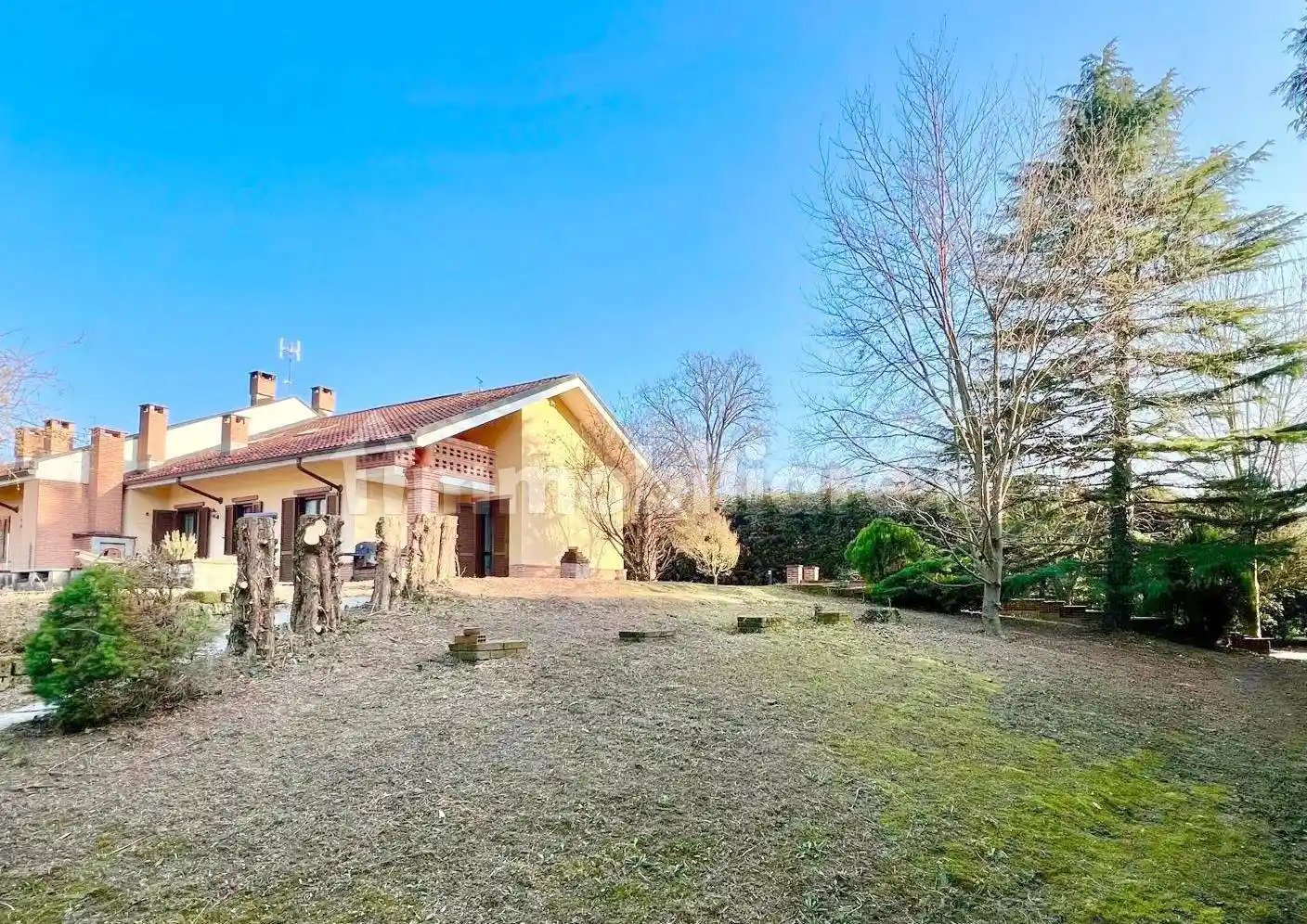 Villa in vendita a Mombello di Torino