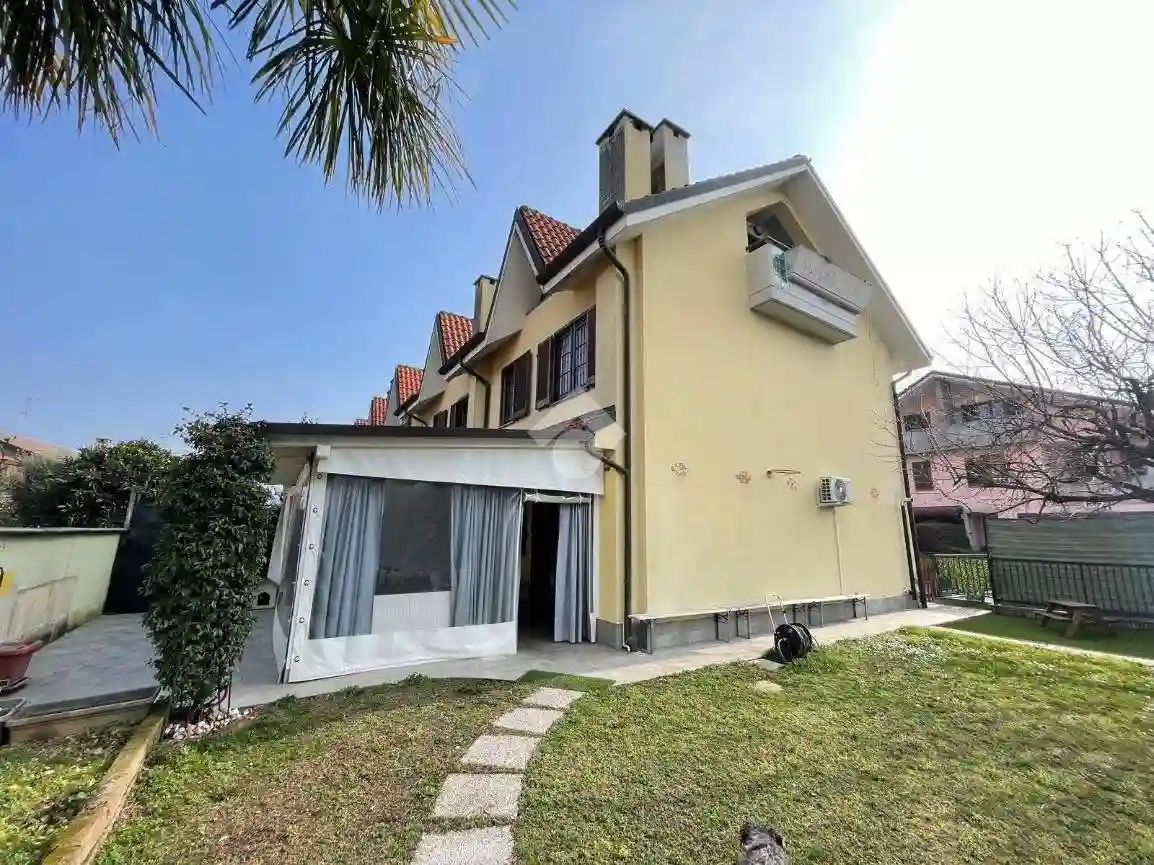 Villetta a schiera - foto 2