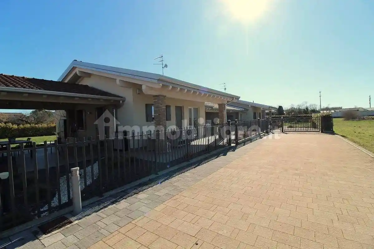 Villa in vendita a Verona
