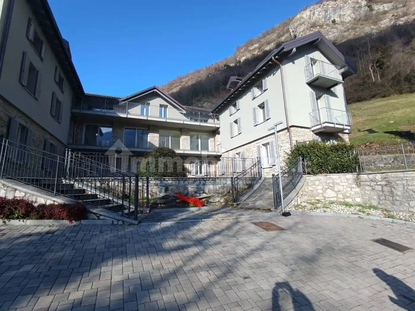 Appartamento in vendita a Canzo