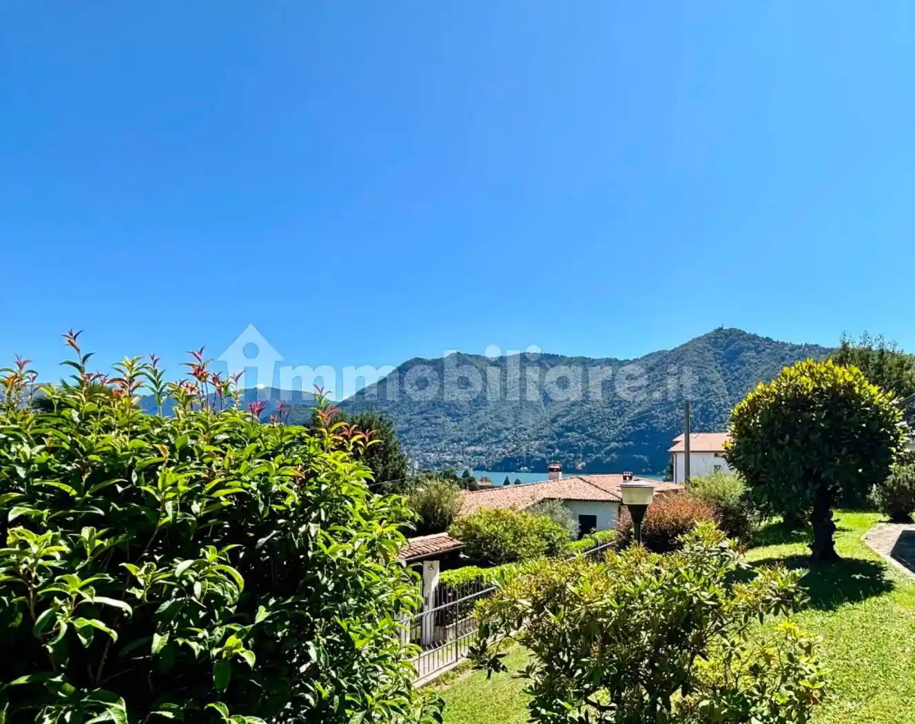 Villa in vendita a Como