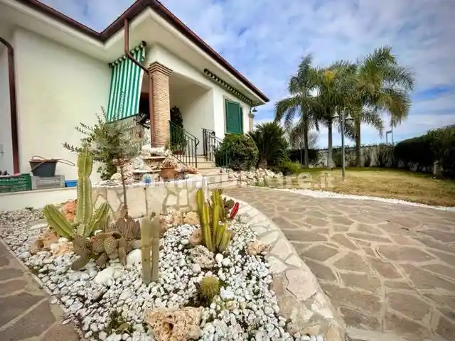 Villa in vendita a Ardea